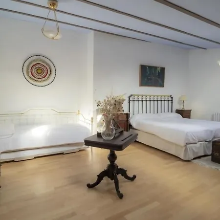 Casa Leles * Lagata